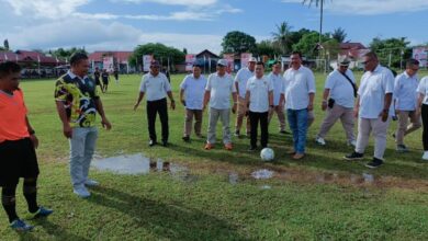 Ketua DPC Partai Gerindra Kubar Ekti Imanuel hadir untuk membuka Kejuaraan Sepak Bola Putra dan Putra Gerindra Cup 2023 di Lapangan Sari Jaya.