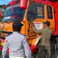 Mengancam Keselamatan, Truk Parkir Liar di Balikpapan Akan Disanksi Tegas