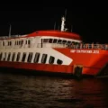 Kapal KMP Tunu Pratama Jaya Tenggelam di Selat Bali, Angkut 65 Penumpang 4 Ditemukan Selamat