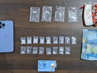 Gadis 18 Tahun Diciduk, 17 Poket Sabu Disita di Tenggarong