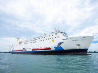 KM Dharma Kartika IX Miring, Kesalahan Bongkar Muat Disorot