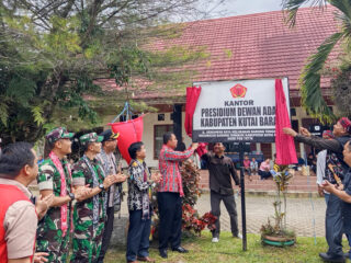 Bupati Kubar Resmikan Kantor Dewan Adat, Perkuat Peran Lembaga Adat