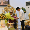 Disambut Adat Mopotilolo, Wabup Kubar Dapat Kehormatan di Gorontalo