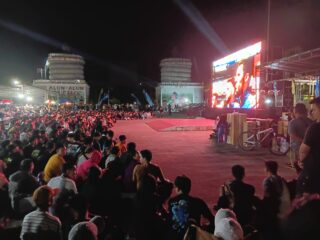 Ribuan Warga Padati Alun-alun ITHO, Nobar Final Piala Dunia 2026 Berlangsung Meriah