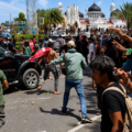 Hari Damai Aceh Ricuh, Amukan Massa Tak Terkendali