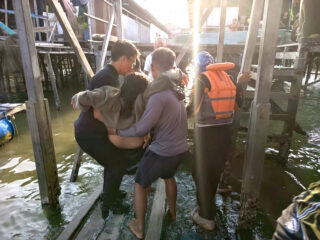 Kapal Wisata Bontang Karam, 4 Orang Dilarikan ke RS Salah Satunya Ibu Hamil
