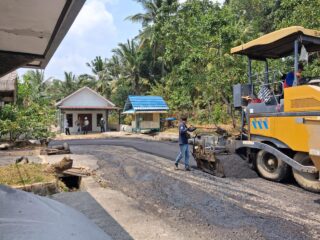 Diusulkan Sejak Musrenbang 2024, Jalan Tondano Satimpo Kini Mulai Diperbaiki